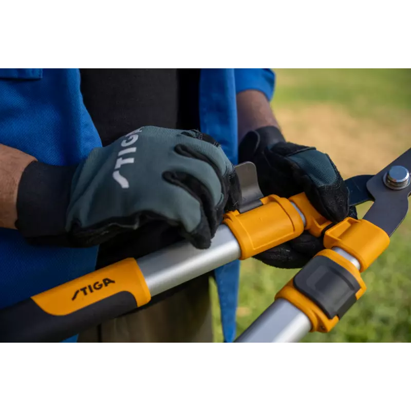 TelescopicHedgeShears_2H1120001ST1_amb06_web